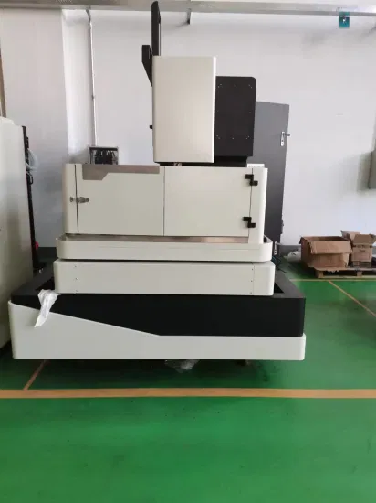 Usinagem de descarga elétrica CNC Bqy400 para fabricação de moldes de injeção de metal